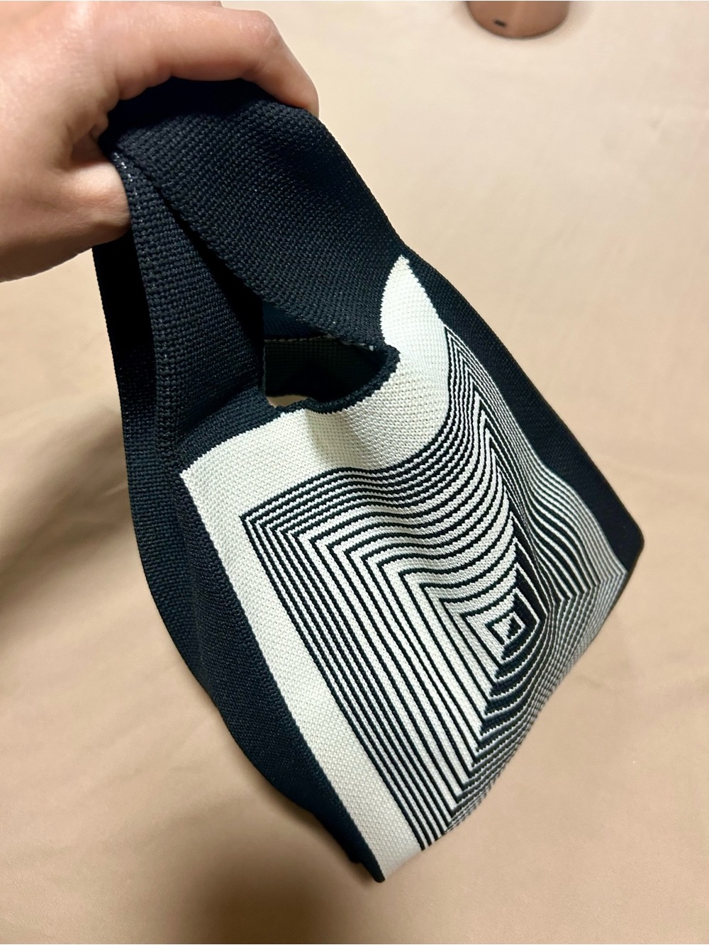 Small Handbag - Picture 4 of 6